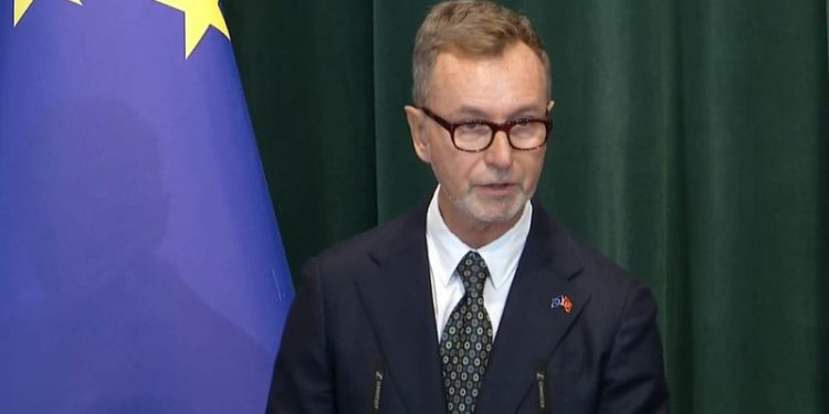 PROGRESRAPORTI PËR SHQIPËRINË/ Ambasadori i BE: KE, gati t’ju mbështesë për mbylljen e negociatave deri në fund 2027