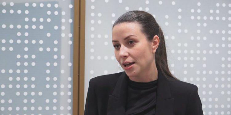 INTEGRIMI EUROPIAN/ Eurodeputetja: Shqipëria jep shpresë, për Kosovën ka pengesa