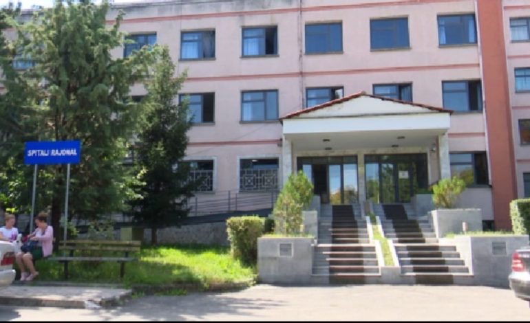 MË PARË TENTOI VETËVRASJEN/ U gjet pa ndjenja në rrugë, ndërron jetë pasi u dërgua në spital 40-vjeçari në Korçë (EMRI)