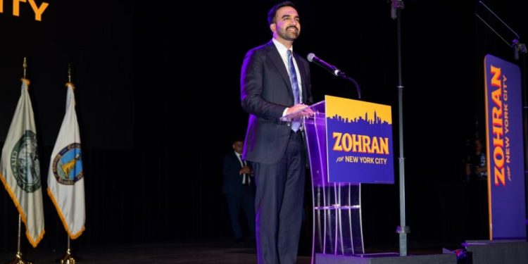 “JAM MYSLIAM”/ Si po sfidon pritshmëritë ndaj emigrantëve kryebashkiaku i New York