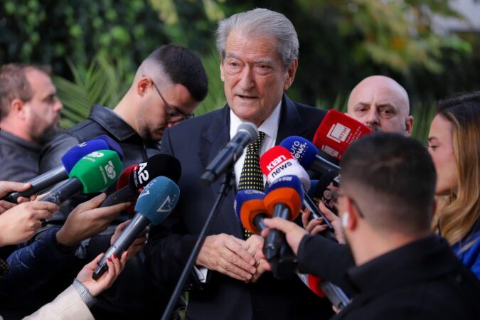 “BASHA MË KËRKOI TË NDËRHYJ…”/ Berisha zbardh detaje nga marrja në pyetje për “21 janarin”: Nuk mbaj mend ta kem dërguar