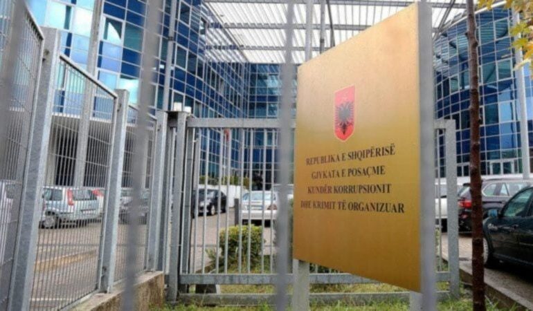 “MOS GUXO…”/ SPAK publikon mesazhet që çuan nën hetim kryebashkiaken Bufi: Derisa të mbarojnë zgjedhjet të mos hapi gojë