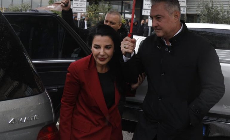 ZBARDHET DEBATI ME DYER TË MBYLLURA/ Prokurori i SPAK: Pezullim i zv.kryeministres sepse rrezikon të largohet. Balluku: Jam e hapur për hetime