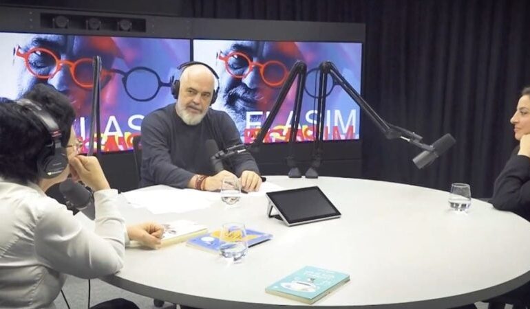 “VUAJ NGA PAKËNAQËSIA”/ Rama në podcastin “Flasim”: I mbroj me shumë forcë bindjet e mija, që i vogël…