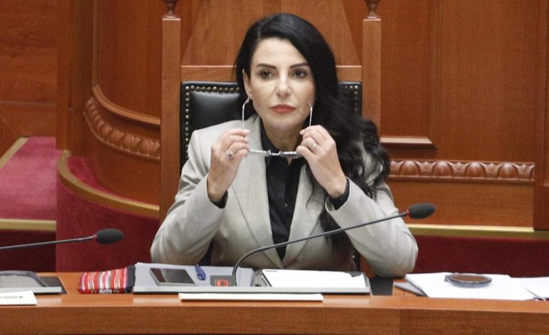 E FUNDIT/ GJKKO pezullon nga detyra Belinda Ballukun