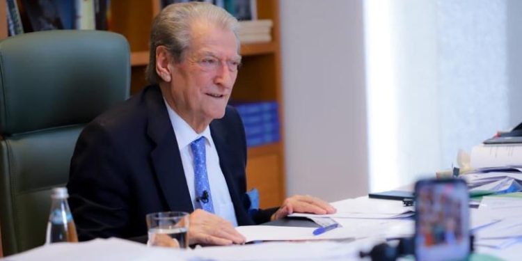 LIGJI PËR BARAZINË GJINORE/ Berisha: Do e çojmë në Kushtetuese, por mos prisni ndonjë gjë…