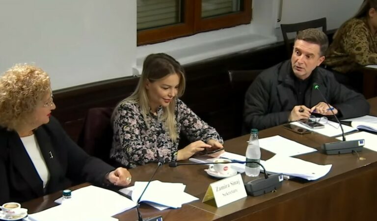 “MOS U MERRNI VETËM ME DEPUTETËT…”/ Erion Braçe: Hetoni pasurinë e drejtorëve të Tatimeve dhe të Doganave