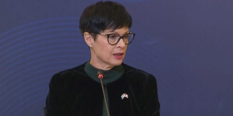 “SHTËPIA JUAJ PO JU PRET”/ Kos: Europa s’mund të jetë e sigurt pa Ballkanin Perëndimor, kemi gabuar në të shkuarën