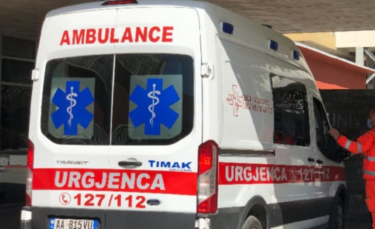 E RËNDË NË LAPRAKË/ Babai i tre fëmijëve i jep fund jetës, hidhet nga pallati ku banonte