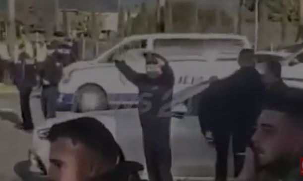 DETAJET E REJA/ Makina e bardhë bëhet “shoshë” nga plumbat, autorët ikën në drejtim të Fushë-Krujës