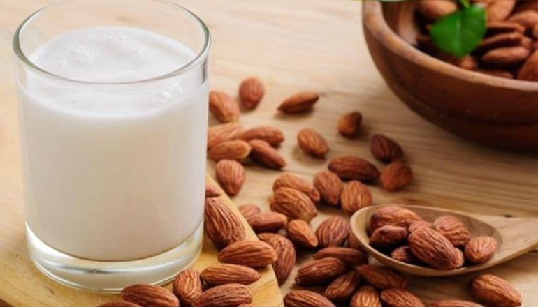 NGA QUMËSHTI TEK VEZA/ Ja cilat janë ushqimet më të mira për shëndetin e kockave