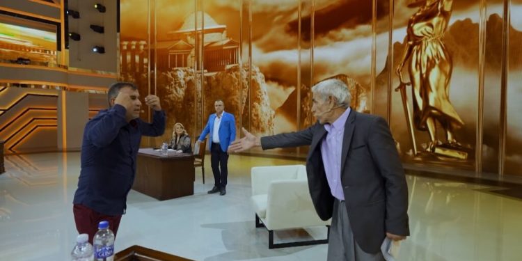 “TI DUHET TË ARRESTOHESH”/ Djali ngre akuza të forta ndaj babait: Ke bërë krime të papara!