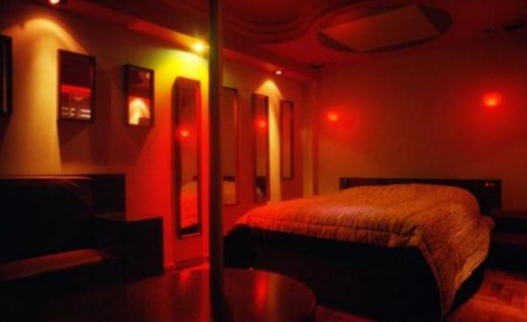 “”FOLE” PROSTITUCIONI NË ELBASAN/ Arrestohet tutorja dhe dy shtetase të huaja… (EMRAT)