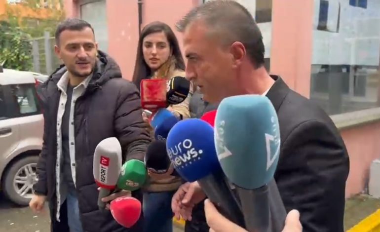 TËRMET PEÇI NJË ORË NË SPAK/ Deputeti i PS nuk flet për akuzat! Ish kryebashkiaku: Të fala Ristanit