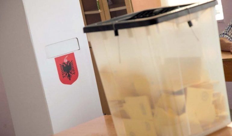 DETAJET/ Dokument i falsifikuar, si u konstatua në zgjedhjet e 11 majit? Punonjësja e KQZ: Nuk mbaj mend…