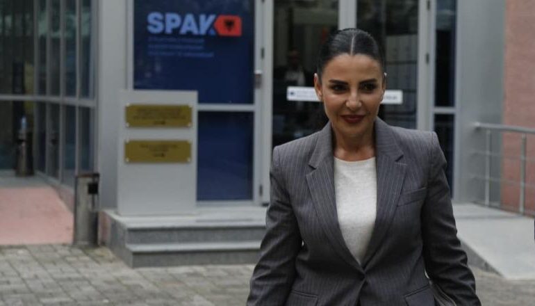 KUSHTETUESJA E KTHEU NË DETYRË/ SPAK i kërkon Kuvendit heqjen e imunitetit të Belinda Ballukut me qëllim arrestimin: Nën hetim edhe për…