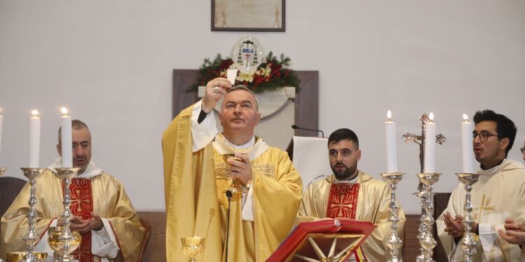 MESHA E KRISHTLINDJES NË KATEDRALEN “SHËN PALI”/ Imzot Arjan Dodaj: Të ecim me shpresë përballë çdo zhgënjimi njerëzor