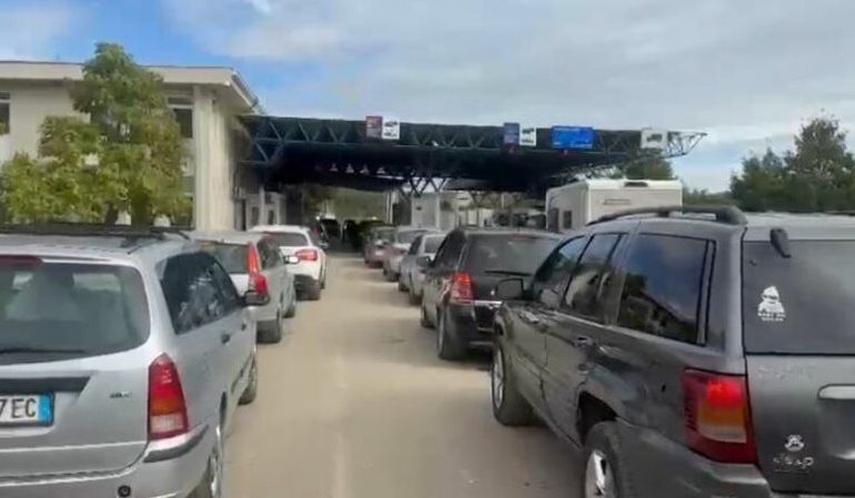 FESTAT E FUNDVITIT/ Dogana Shqiptare: Kemi marrë masa të shtuara për fluksin e udhëtarëve