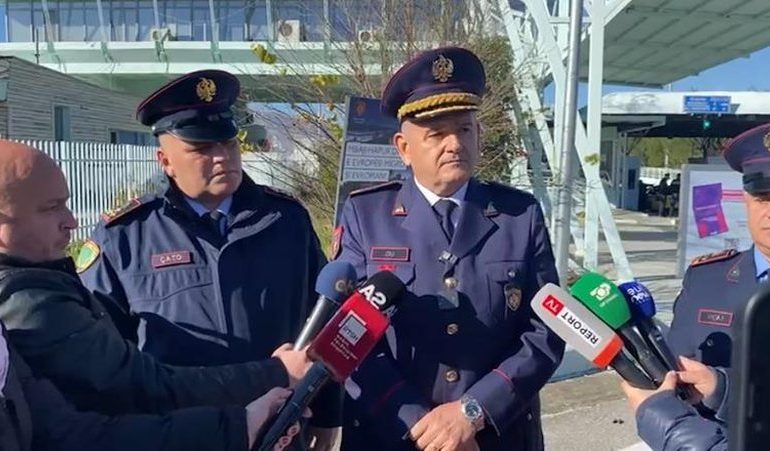 FESTAT SJELLIN RRITJE TË QARKULLIMIT/ Sportele shtesë në pikat kufitare