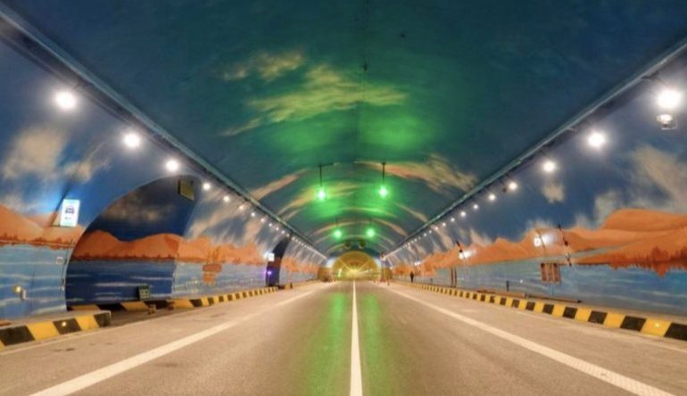 PAMJET/ Kina hap tunelin ekspres rrugor më të gjatë në botë