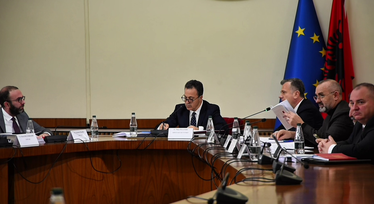ZBARDHEN TË TJERA DETAJE/ USB me provat e SPAK për Ballukun do të merret nga deputetët