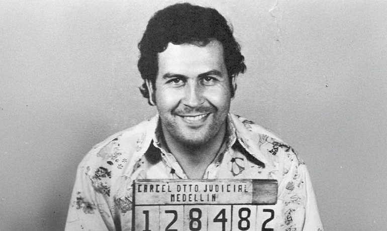 DOSSIER/ Orët e fundit të Pablo Escobar dhe gabimi që u tregoi vendndodhjen e tij agjentëve