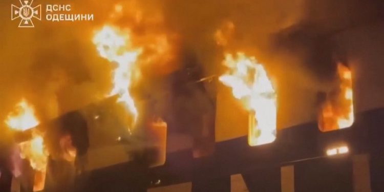 RUSIA BOMBARDON TRAGETIN TURK/ Ukraina lëshon dronët mbi impiantet e naftës në Kaspik