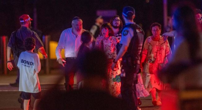 RËNDOHET BILANCI/ Shkon në 16 numri i viktimave nga masakra në Sydney, 40 të tjerë të plagosur. Katër fëmijë në gjendje të rëndë