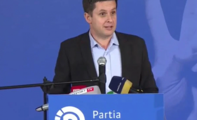 “DUHET TË KRIJOJMË NJË PARTI TË FORTË”/ Alimehmeti thirrje demokratëve në Durrës: Mbani këtë ritëm, kjo është diferenca jonë