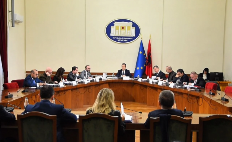 SPAK KËRKON ARRESTIMINE BALLUKUT/ Pas 5 orësh diskutimesh, shtyhet mbledhja e Këshillit të Mandateve