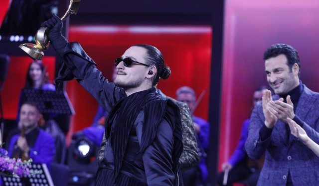 ALIS TRIUMFON NË FEST 64/ “Nân” do të përfaqësojë Shqipërinë në Eurovision 2026