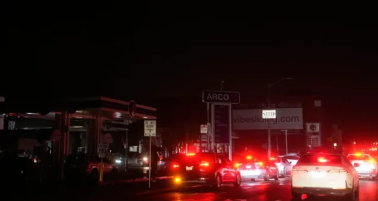 SAN FRANCISKO NË ERRËSIRË/ Rreth 130 mijë konsumatorë mbeten pa energji elektrike