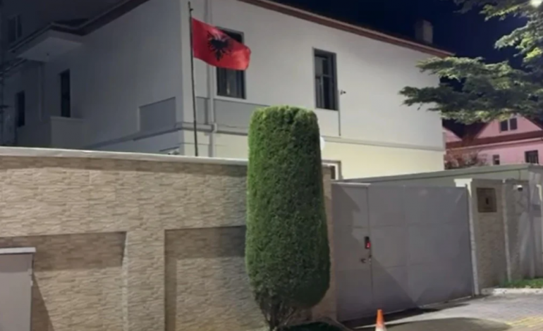 SHOKUESE NË POGRADEC/ I moshuari abuzon me 12-vjeçaren, e mitura rezulton 22 javëshe shtatzënë (DETAJET)