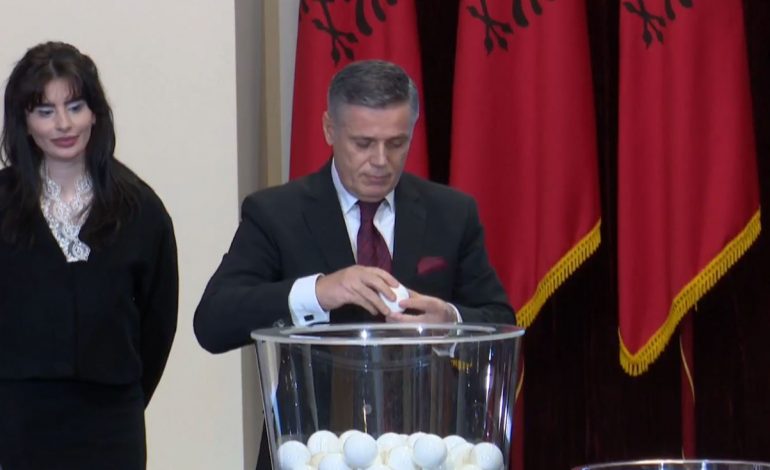 EMRAT/ Këshilli i Emërimeve në Drejtësi, hidhet shorti në Presidencë, zgjidhen anëtarët e përhershëm dhe zëvendësues