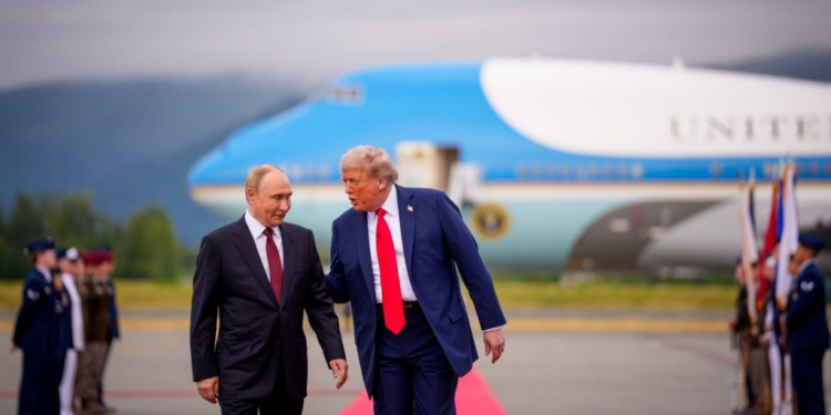 ANALIZË/ Putin ultimatum Trump-it: Zgjidh mes Rusisë dhe Europës