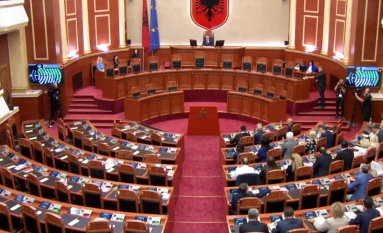 PAMJET/ Kuvendi mblidhet në seancë plenare, në rend dite edhe shqyrtimi i 14 projektligjeve