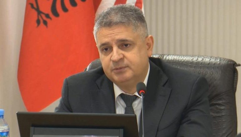 NË GARË PËR KREUN E SPAK/ Adnan Xholi premton: Do ti jap zgjidhje statusit të prokurorit! Të shtojmë numrin e tyre për rezultate më të shpejta