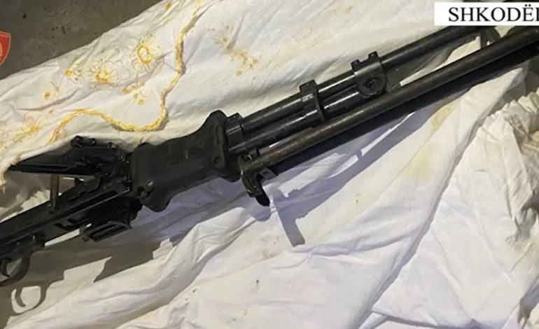 DY AUTOMJETE TË DJEGURA QËLLIMISHT NË SHKODËR/ Autori 19-vjeçar i armatosur, u ndihmua nga një i mitur