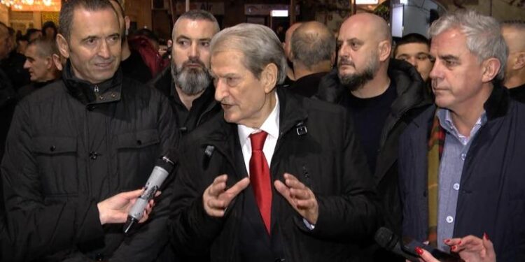 “DO SHKOJMË NË SURREL”/ Berisha: Shtëpia e Ramës një skenë krimi