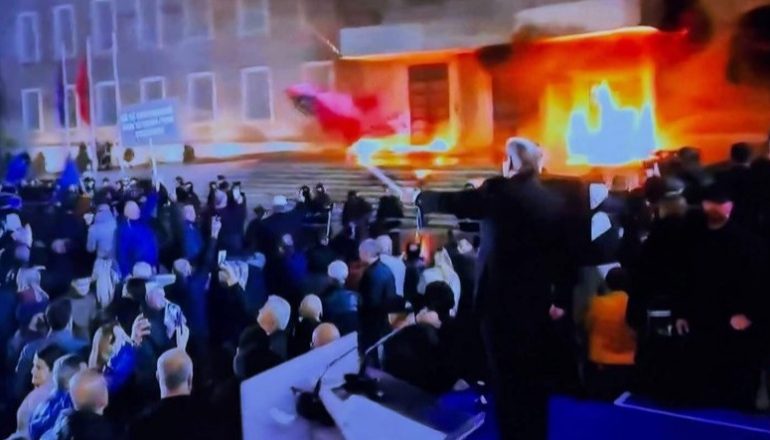 PROTESTA E OPOZITËS/ Reagon Balla: Sali, ti nuk e djeg dot më Shqipërinë