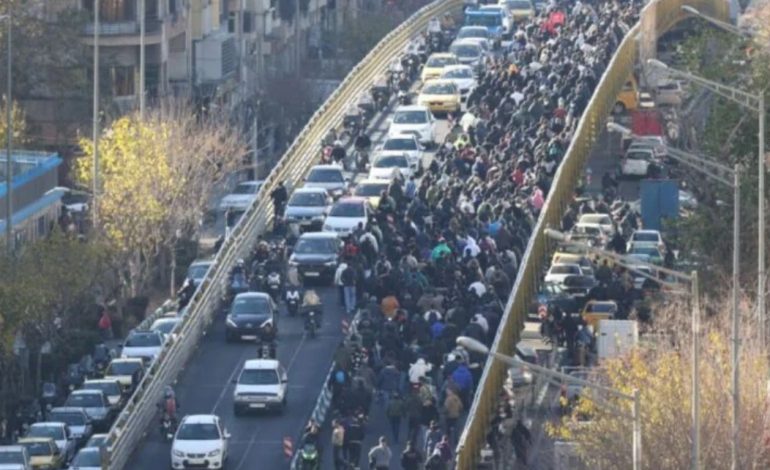 SHPËRTHEJNË TRAZIRAT NË IRAN/ Presidenti Pezeshkian thirrje qeverisë: Dëgjoni protestuesit