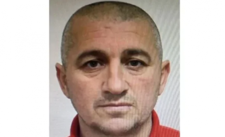 E PËSON KEQ/ U rikthye në Britani pasi ishte deportuar për vrasje në Shqipëri, shqiptari kapet në një fermë kanabisi