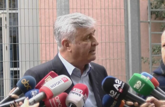 “NUK KA PËRFITUAR TENDERA…”/ I përfshirë në rrëmbimin e Gerond Meçes? Maks Haxhia: Ergys Agasi nuk e njeh fare!