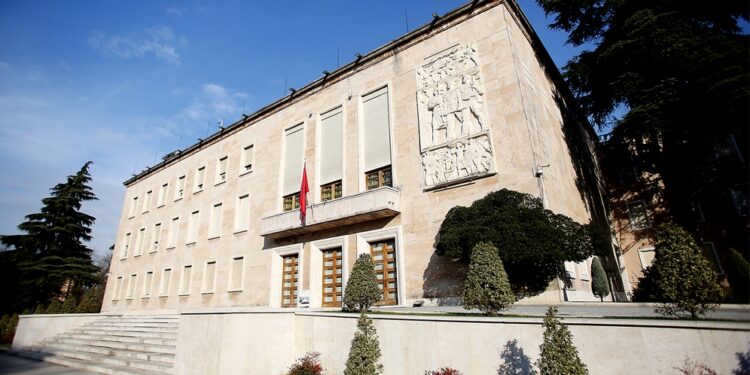 NDRYSHIME NË QEVERI/ Ja kush emërohet zv.ministër i Arsimit! Drejtimi i Agjencisë së Bregdetit i besohet…