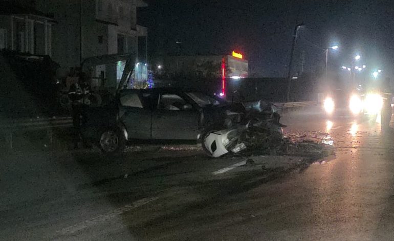 AKSIDENT I RËNDË NË BRADASHEH/ Katër persona mbeten të plagosur