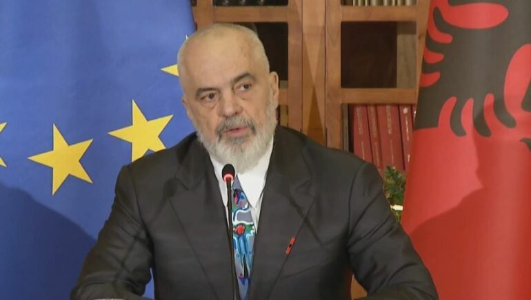 KOMUNIKIMET E BALLUKUT ME BERBERIN/ Rams: Që kur mesazhet janë prova dhe pabarazia në tendera rast korrupsioni? Po bëhen…