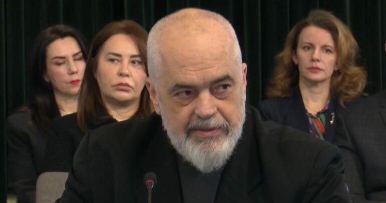 “TA SHOHIM GOTËN GJYSËM PLOT”/ Rama me ndërkombëtarët dhe autoritetet publike: Shqipëria ka një arkitekturë…