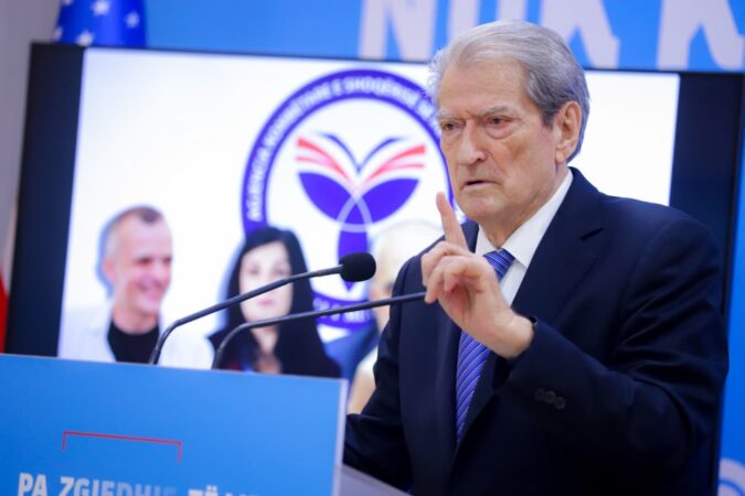 “AGASI I ARRESTUAR PREJ 3 JAVËSH”/ Berisha për aksionin e SPAK te AKSHI: Karçanaj kryemafioze, Lubia-bis. Roli i Ramës në grupin kriminal…