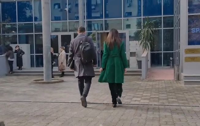 AKSIONI I SPAK NË AKSH/ Abuzime me tendera miliona euroshe, Mirlinda Karcanaj dhe Hava Delibashi paraqiten në GJKKO