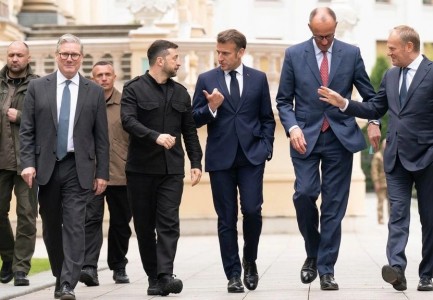 DISKUTIMET PËR PAQE NË UKRAINË/ Zelensky pritet të takohet me liderët perëndimorë në Londër
